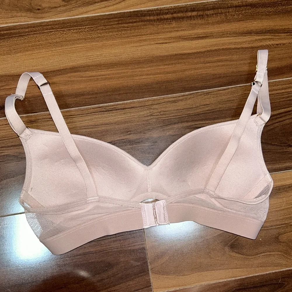 32B Lively wireless lightly padded bra